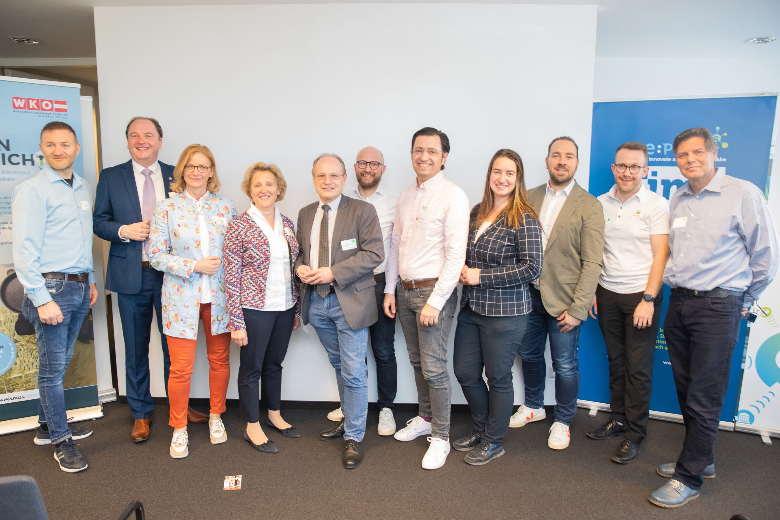 01_22. Start(up) Friday_seePORT_20220325